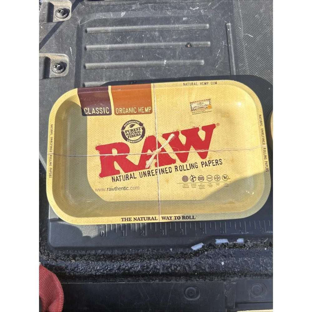 Raw Classic Rolling Tray Metal Used